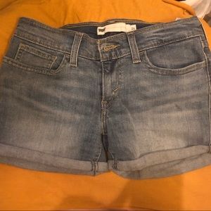 Light blue jean Levi shorts